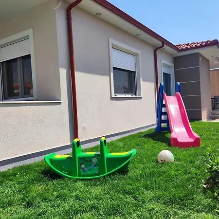Tatil Evi A & F - Ari's House Kalyves Polygyrou