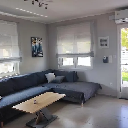 Case de vacanță A & F - Ari's House Kalyves Polygyrou