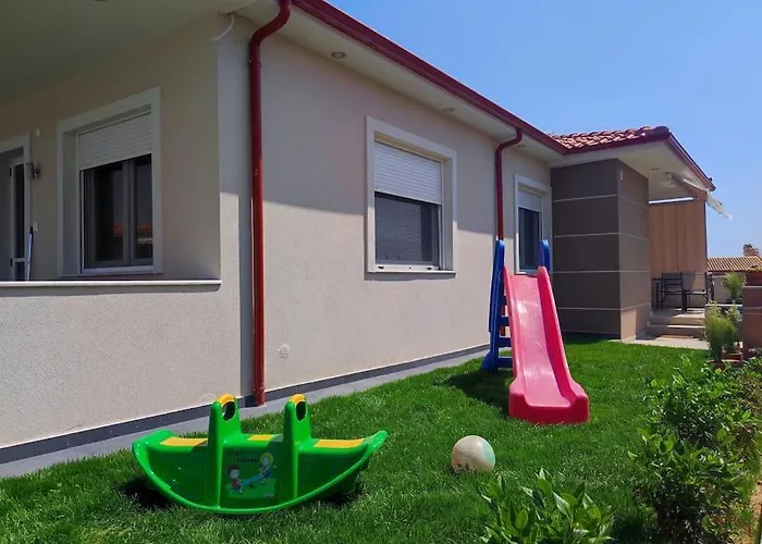 Case de vacanță A & F - Ari's House